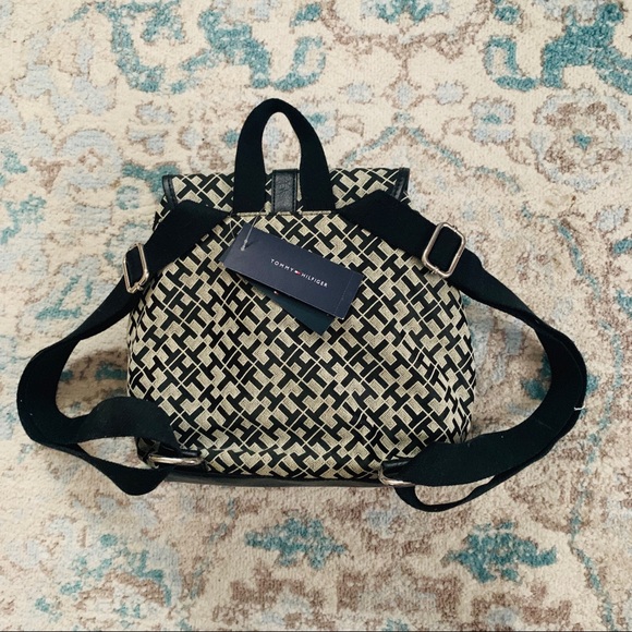 Tommy Hilfiger Backpack with Logo Design - Picture 5 of 6